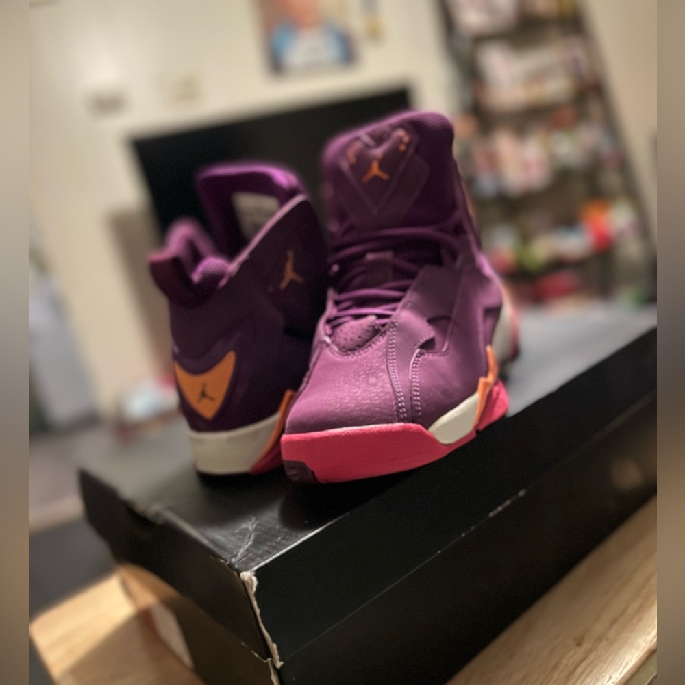 Jordan True Flight Sneakers